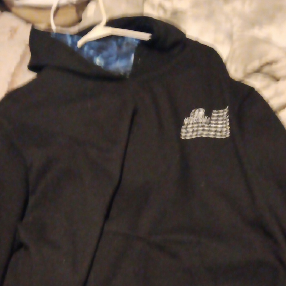 Mossy Oak Black Sweater with Blue Lining